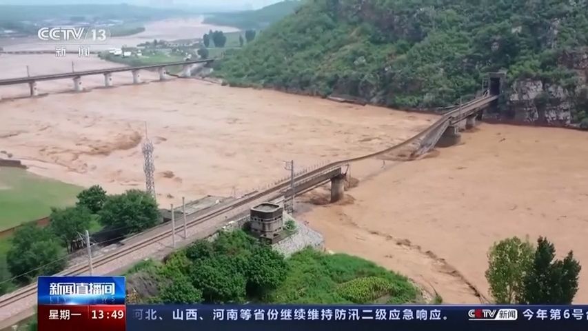 Velkou vodu v Pekingu vláda vyřešila tím, že úmyslně zaplavila sousední oblast